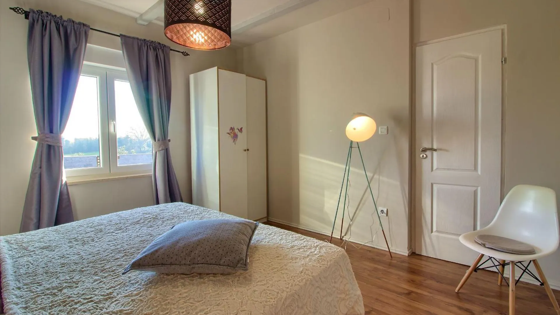 Ferienvilla Villa Nikolina Mit Privatem Pool Sisan Holiday home