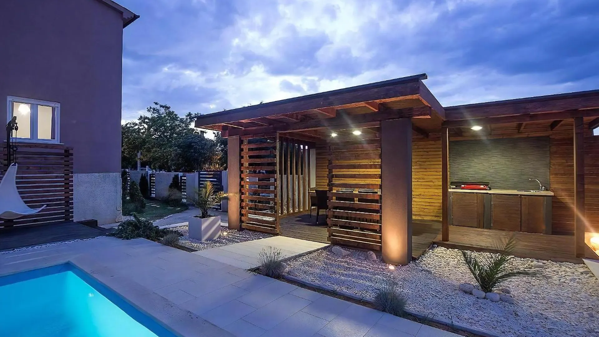 Ferienvilla Villa Nikolina Mit Privatem Pool Sisan Holiday home